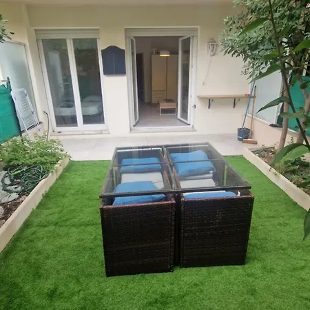 Menton, Appartement/jardin, Proche Et Centre