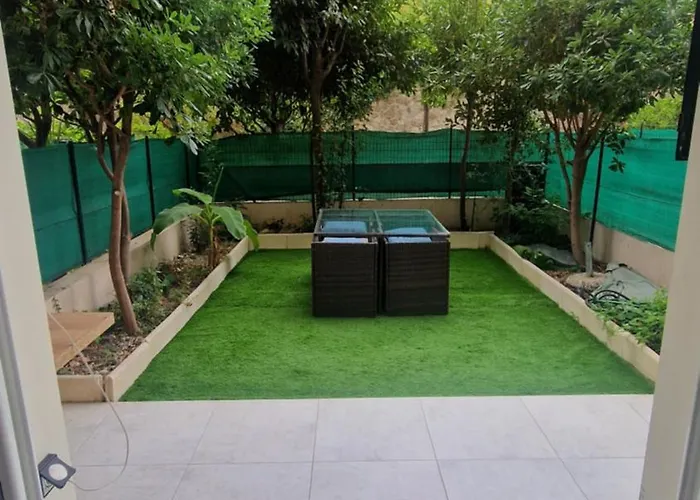 Menton, Appartement/jardin, Proche Et Centre * Мантон