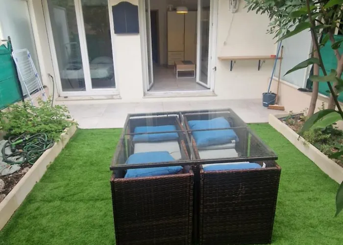 Menton, Appartement/jardin, Proche Et Centre